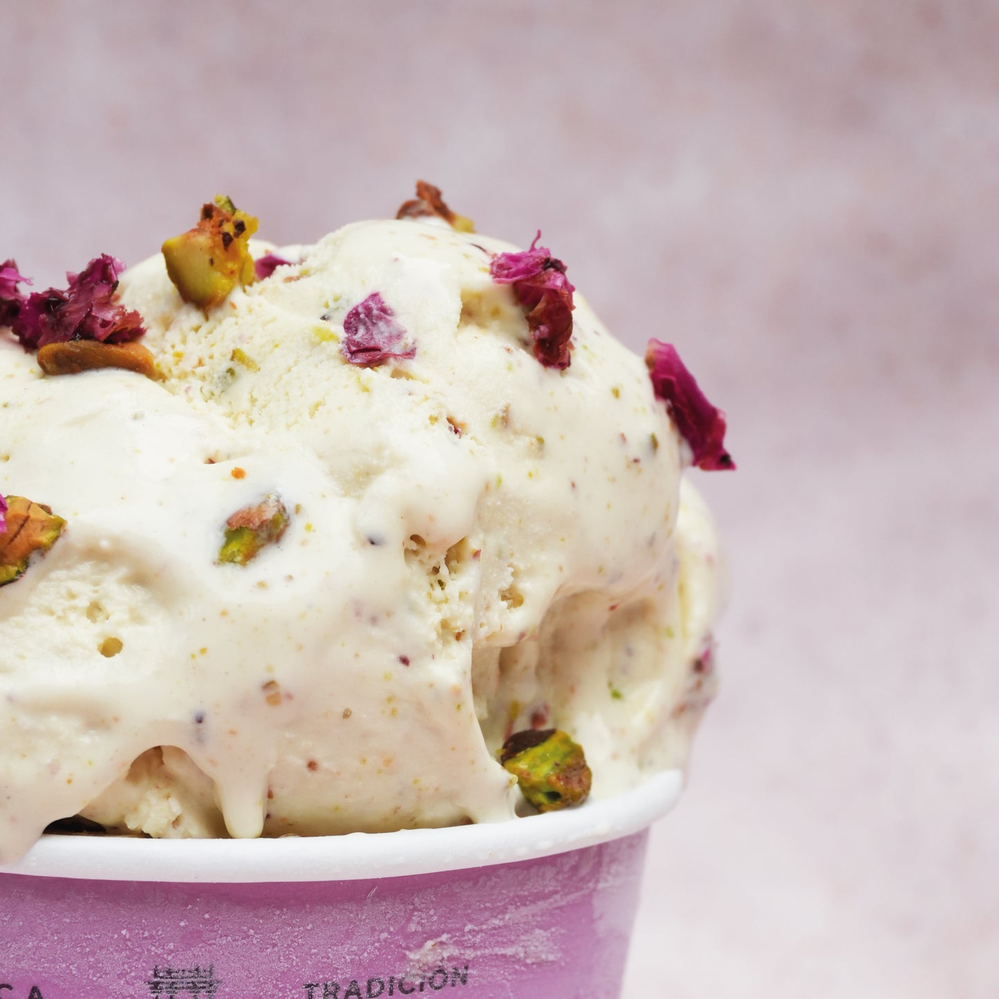 Helado de Rosas y Pistacho Cheesecake